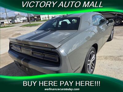 2019 Dodge Challenger SXT   - Photo 2 - Toledo, OH 43612