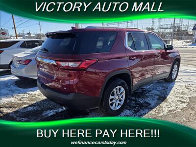 2018 Chevrolet Traverse LT Cloth   - Photo 2 - Toledo, OH 43612