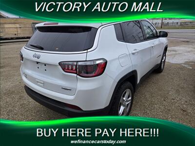 2023 Jeep Compass Latitude   - Photo 2 - Toledo, OH 43612