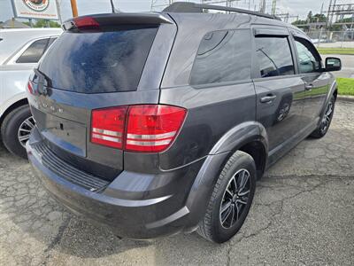 2018 Dodge Journey SE   - Photo 2 - Toledo, OH 43612