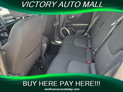2017 Jeep Renegade Latitude - Photo 4 - Toledo, OH 43612