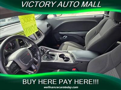 2022 Dodge Challenger SXT   - Photo 3 - Toledo, OH 43612