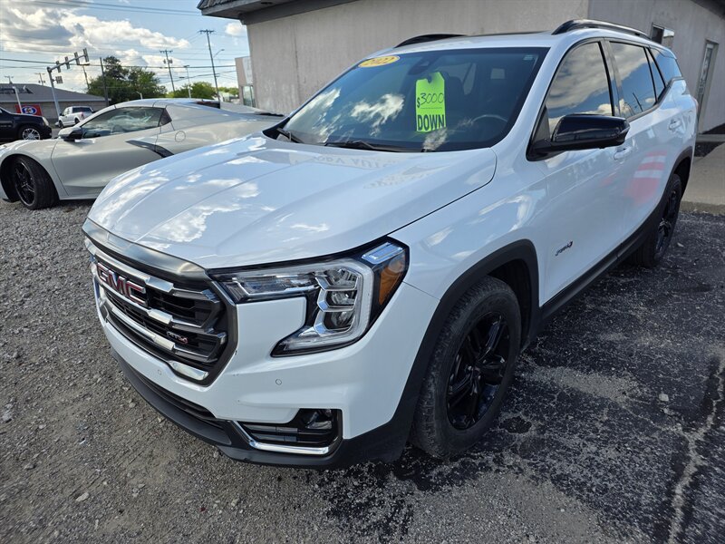 2022 GMC Terrain AT4 - Photo 1 - Toledo, OH 43612