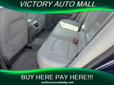 2018 Chevrolet Malibu LT   - Photo 4 - Toledo, OH 43612