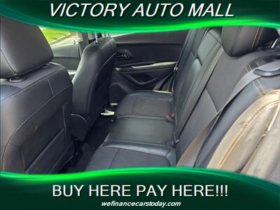 2020 Chevrolet Trax LT   - Photo 4 - Toledo, OH 43612