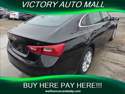 2023 Chevrolet Malibu LT   - Photo 2 - Toledo, OH 43612