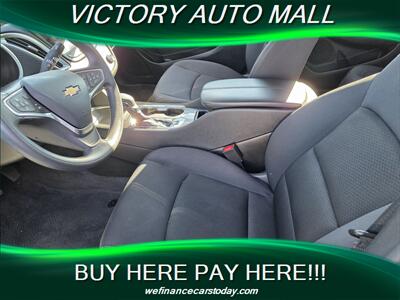 2023 Chevrolet Malibu LT   - Photo 3 - Toledo, OH 43612