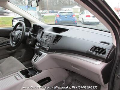 2013 Honda CR-V LX AWD   - Photo 17 - Mishawaka, IN 46545