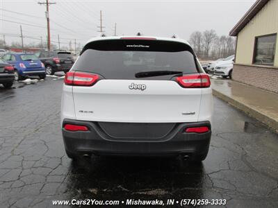 2014 Jeep Cherokee Latitude 4x4   - Photo 6 - Mishawaka, IN 46545