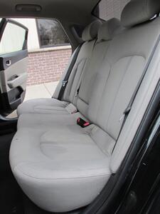 2016 Kia Optima LX   - Photo 9 - Mishawaka, IN 46545