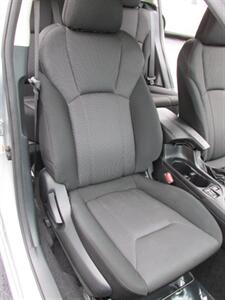 2018 Subaru Impreza Premium AWD   - Photo 17 - Mishawaka, IN 46545