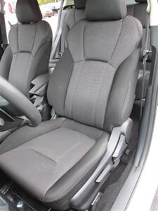 2018 Subaru Impreza Premium AWD   - Photo 10 - Mishawaka, IN 46545