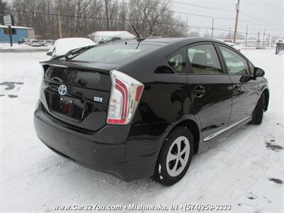 2015 Toyota Prius Five   - Photo 6 - Mishawaka, IN 46545
