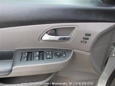 2014 Honda Odyssey Touring Elite   - Photo 12 - Mishawaka, IN 46545