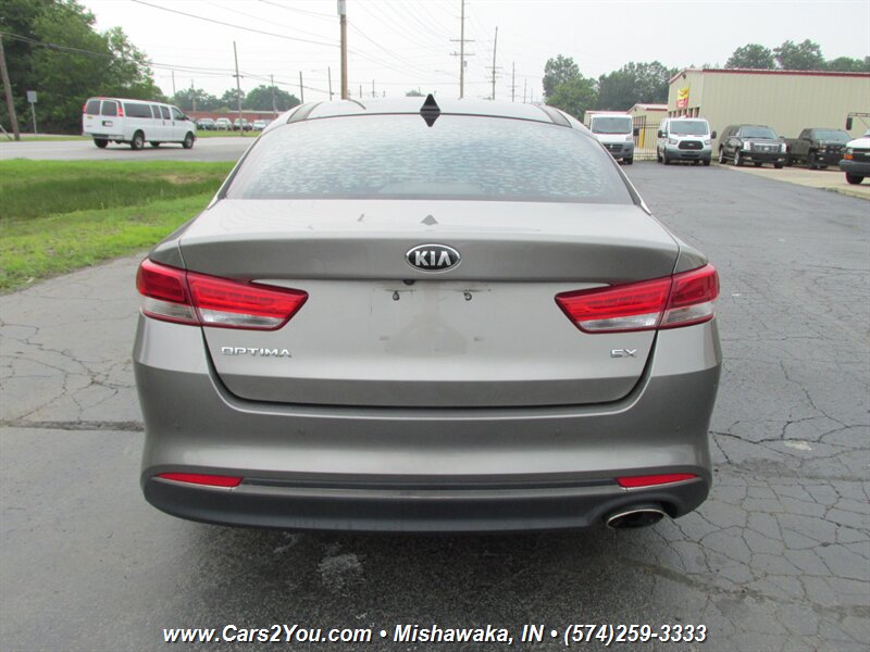 2018 Kia Optima EX - Photo 5 - Mishawaka, IN 46545
