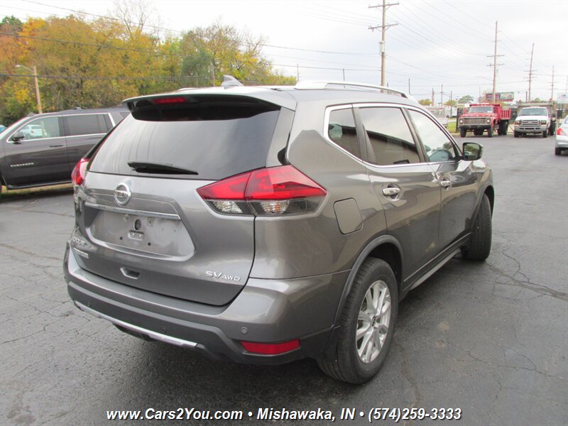 2019 Nissan Rogue SV 4x4 - Photo 7 - Mishawaka, IN 46545