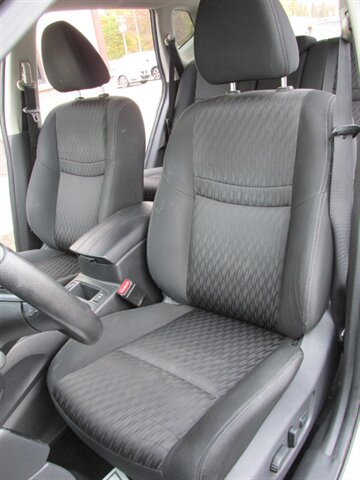 2019 Nissan Rogue SV 4x4 - Photo 12 - Mishawaka, IN 46545