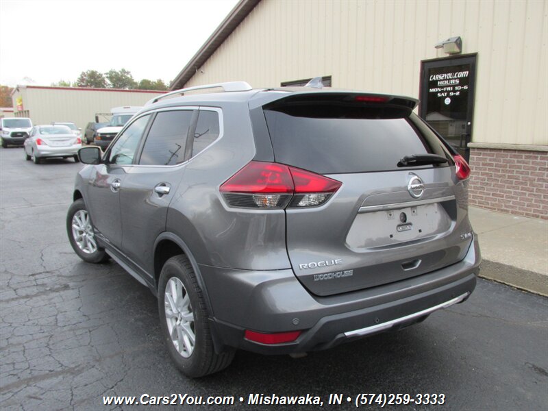 2019 Nissan Rogue SV 4x4 - Photo 5 - Mishawaka, IN 46545