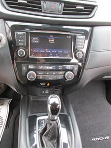 2019 Nissan Rogue SV 4x4 - Photo 28 - Mishawaka, IN 46545