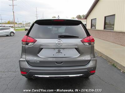 2019 Nissan Rogue SV 4x4 - Photo 6 - Mishawaka, IN 46545