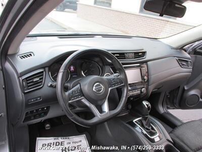 2019 Nissan Rogue SV 4x4 - Photo 11 - Mishawaka, IN 46545
