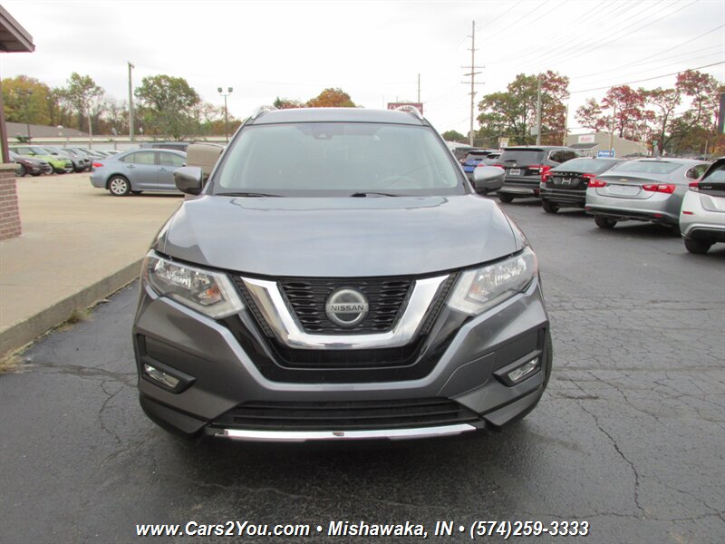 2019 Nissan Rogue SV 4x4 - Photo 2 - Mishawaka, IN 46545