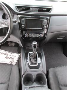 2019 Nissan Rogue SV 4x4 - Photo 27 - Mishawaka, IN 46545