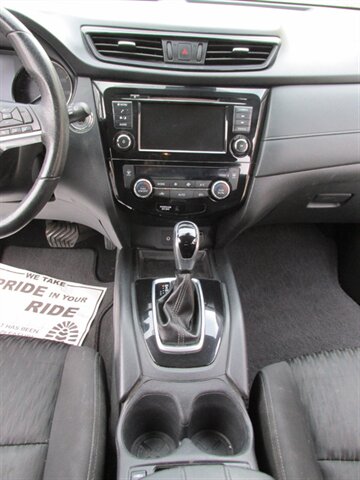 2019 Nissan Rogue SV 4x4 - Photo 27 - Mishawaka, IN 46545