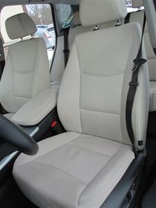 2013 BMW X3 xDrive28i AWD - Photo 12 - Mishawaka, IN 46545