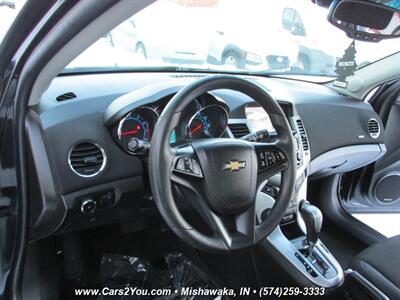2016 Chevrolet Cruze Limited 1LT Auto   - Photo 9 - Mishawaka, IN 46545