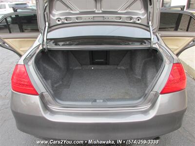 2006 Honda Accord EX w/Leather   - Photo 16 - Mishawaka, IN 46545