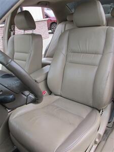 2006 Honda Accord EX w/Leather   - Photo 12 - Mishawaka, IN 46545