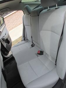 2018 Subaru Legacy 2.5i AWD   - Photo 11 - Mishawaka, IN 46545