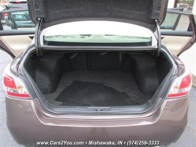 2015 Nissan Altima 2.5 - Photo 13 - Mishawaka, IN 46545