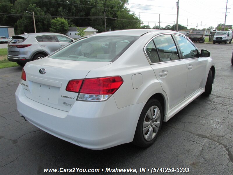 2013 Subaru Legacy 2.5i AWD - Photo 5 - Mishawaka, IN 46545