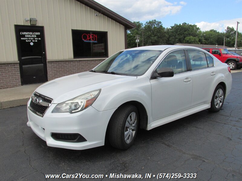 2013 Subaru Legacy 2.5i AWD - Photo 2 - Mishawaka, IN 46545