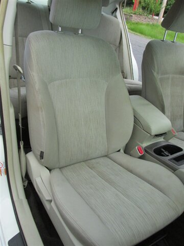 2013 Subaru Legacy 2.5i AWD - Photo 15 - Mishawaka, IN 46545