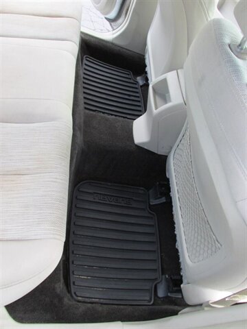 2013 Subaru Legacy 2.5i AWD - Photo 14 - Mishawaka, IN 46545