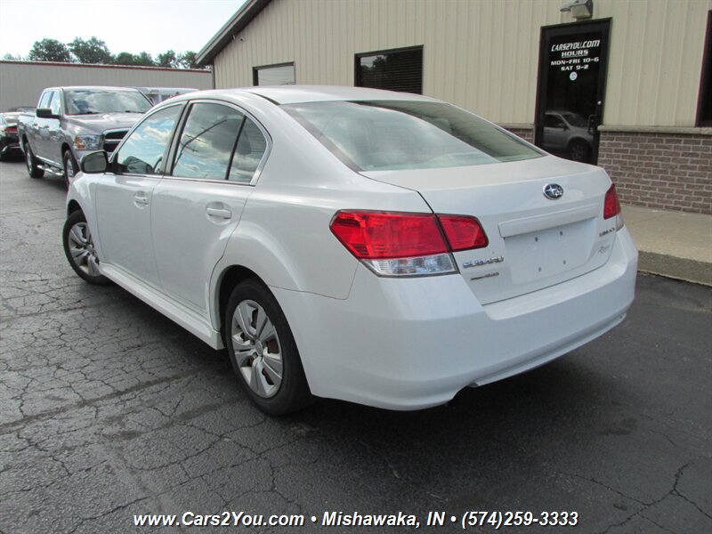 2013 Subaru Legacy 2.5i AWD - Photo 3 - Mishawaka, IN 46545