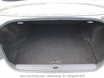 2013 Subaru Legacy 2.5i AWD - Photo 12 - Mishawaka, IN 46545