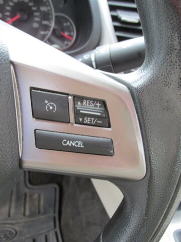 2013 Subaru Legacy 2.5i AWD - Photo 22 - Mishawaka, IN 46545