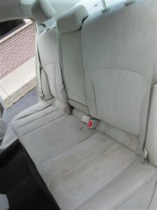 2013 Subaru Legacy 2.5i AWD - Photo 10 - Mishawaka, IN 46545