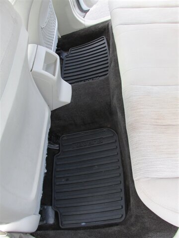 2013 Subaru Legacy 2.5i AWD - Photo 11 - Mishawaka, IN 46545