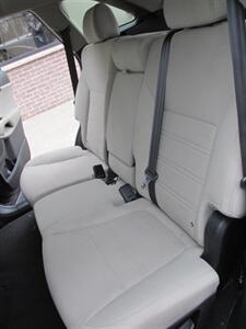 2017 Kia Sorento LX 4x4 - Photo 12 - Mishawaka, IN 46545