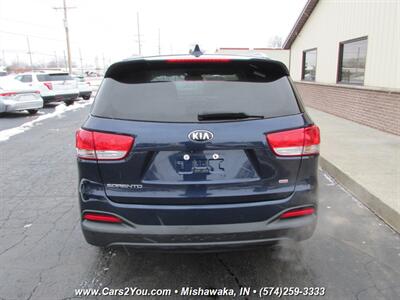 2017 Kia Sorento LX 4x4 - Photo 5 - Mishawaka, IN 46545