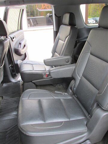 2016 Chevrolet Suburban LTZ 4x4 - Photo 17 - Mishawaka, IN 46545