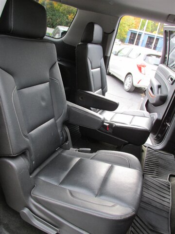2016 Chevrolet Suburban LTZ 4x4 - Photo 27 - Mishawaka, IN 46545