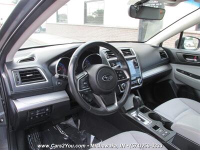 2018 Subaru Outback 2.5i Premium AWD   - Photo 10 - Mishawaka, IN 46545