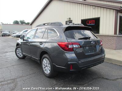 2018 Subaru Outback 2.5i Premium AWD   - Photo 4 - Mishawaka, IN 46545