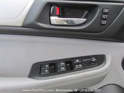 2018 Subaru Outback 2.5i Premium AWD   - Photo 9 - Mishawaka, IN 46545